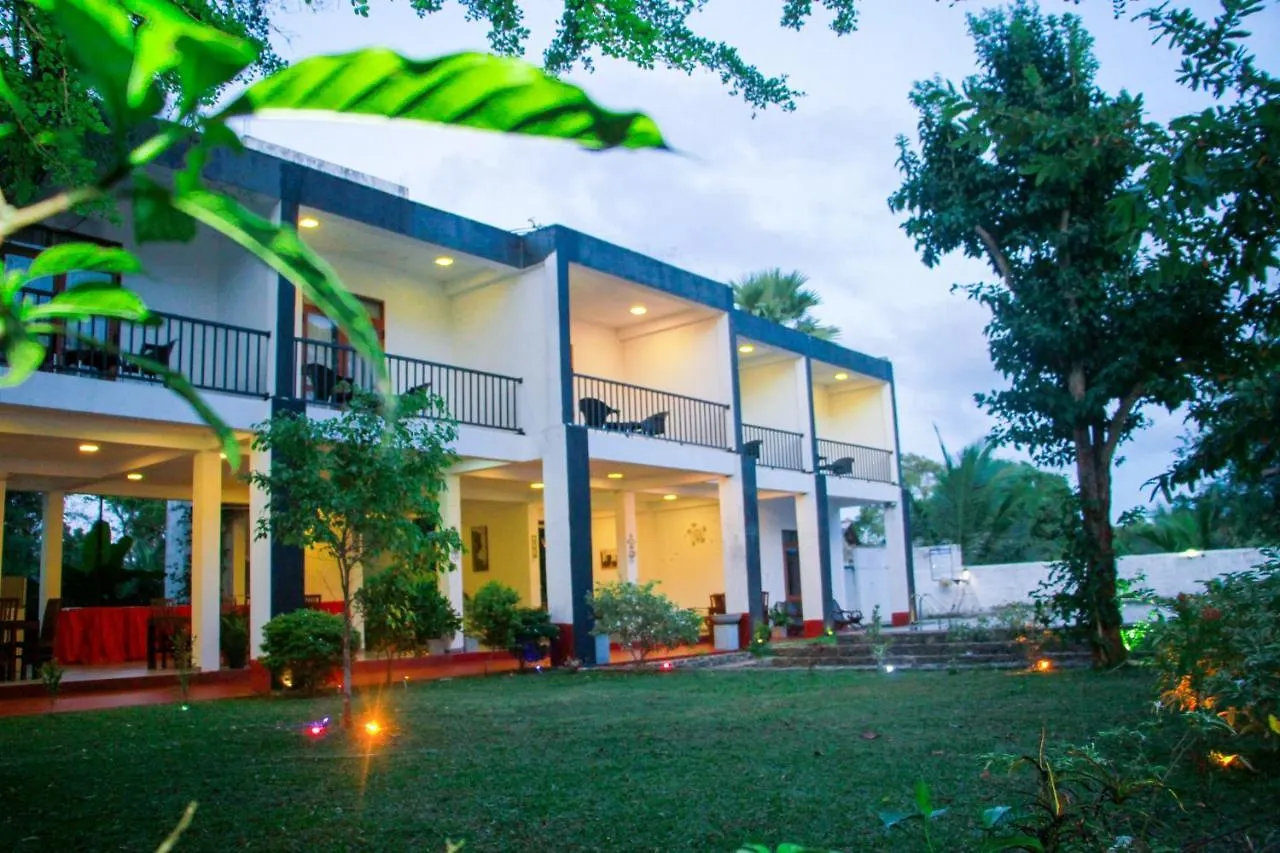 Отель Amelia Resort Сигирия