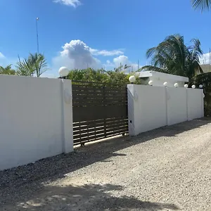 The White Rock , Los Conucos República Dominicana